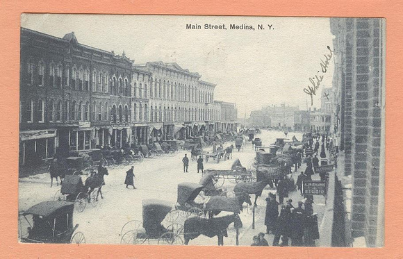 Main St, Medina